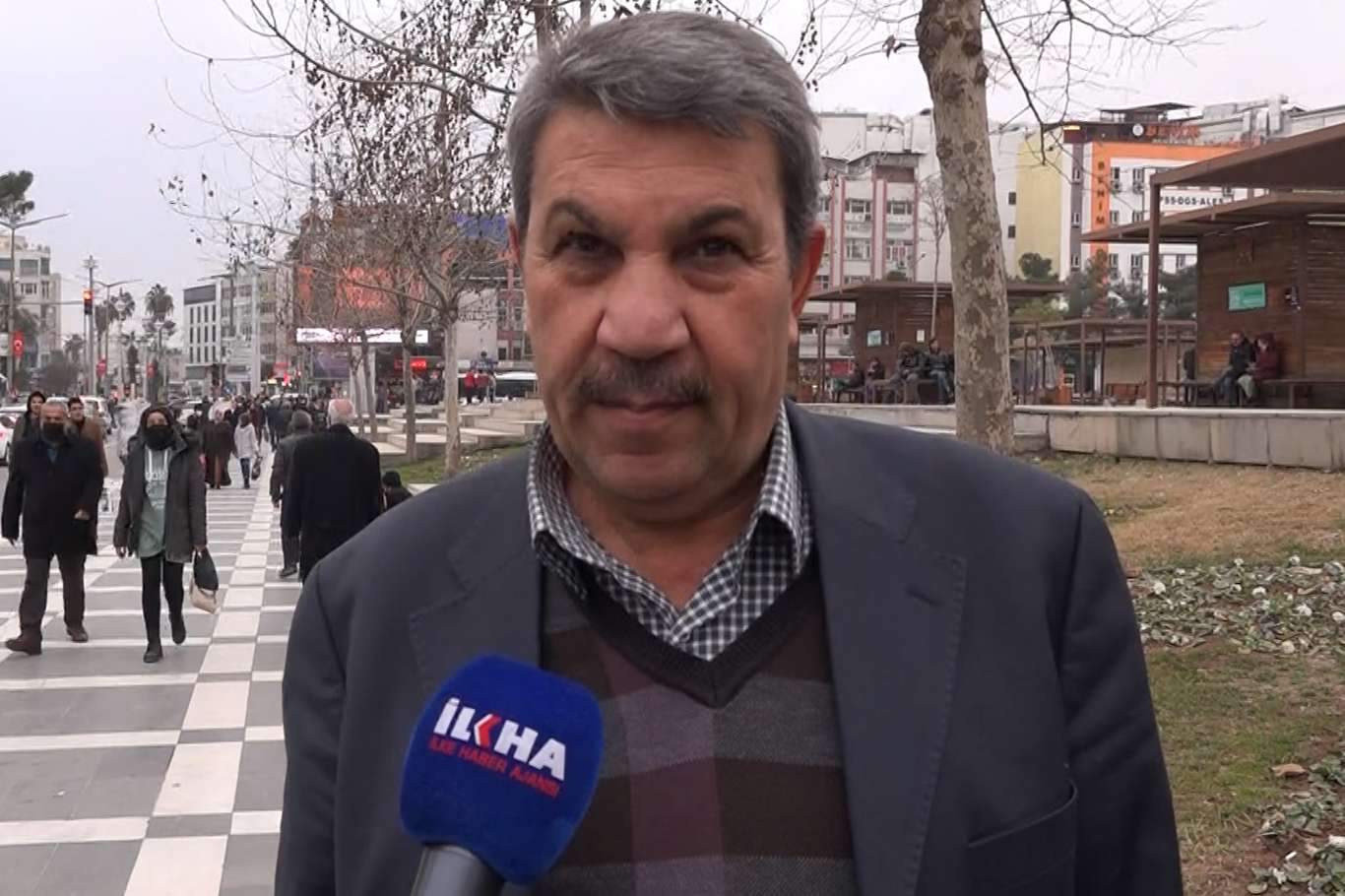 Elektrik faturası yüksek gelen halk elektrik zammının geri çekilmesini istiyor Elektrik faturası yüksek gelen halk elektrik zammının geri çekilmesini istiyor